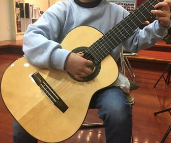 子供のギターの習い事